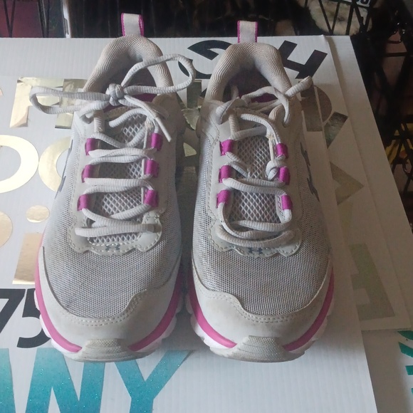 Shoes - Picture 2 of 3